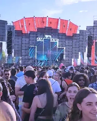 Acraze Costa Mesa