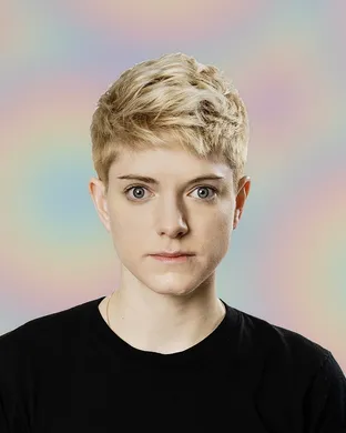 Mae Martin Los Angeles