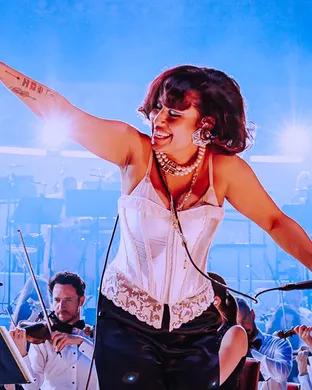 Raye Los Angeles